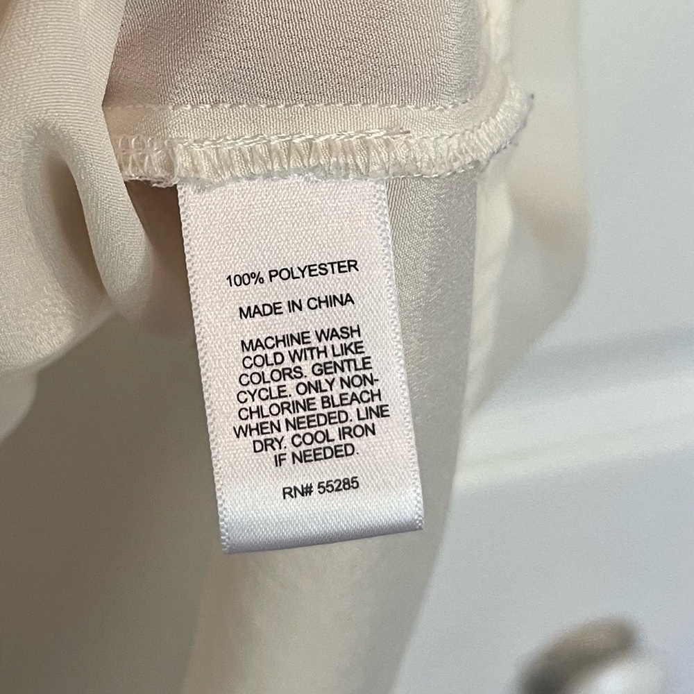 Express Women’s Off White w/ Black Trim Roll Up Tab Sleeve Blouse Button Down S - Picture 3 of 5